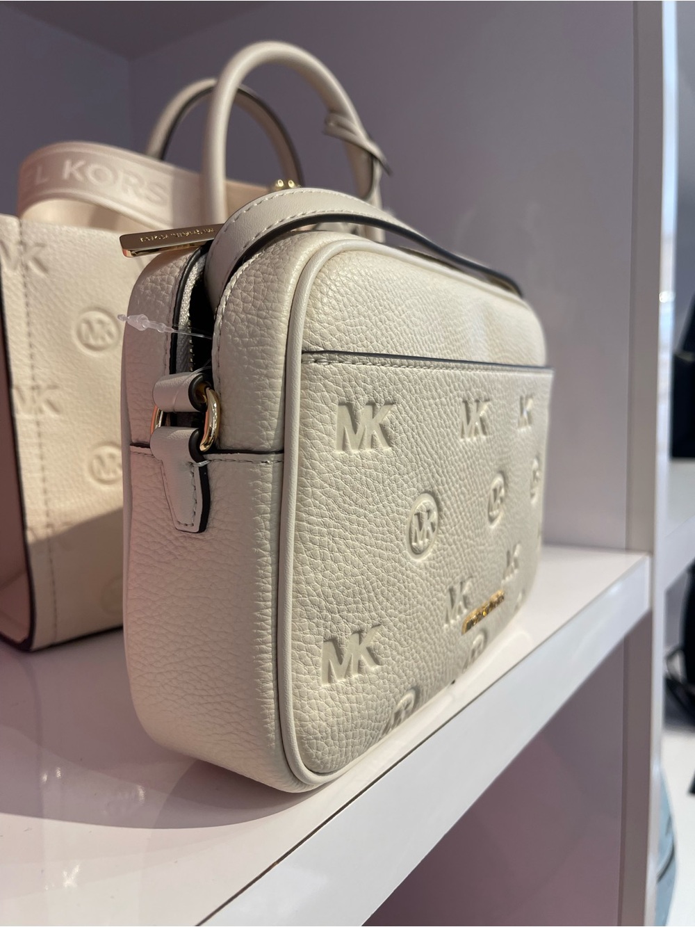Michael Kors Jet Set Travel Large Logo Debossed EW Camera Crossbody Bag
Lt Cream - Picture 11 of 16